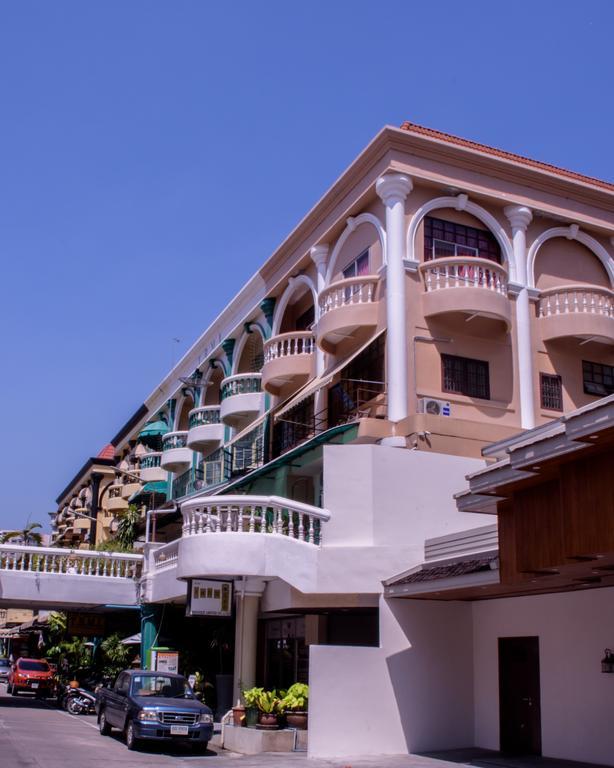 Indogee Apartments Pattaya Exterior photo